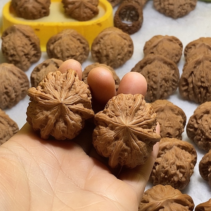 把件文玩核桃凹底四棱