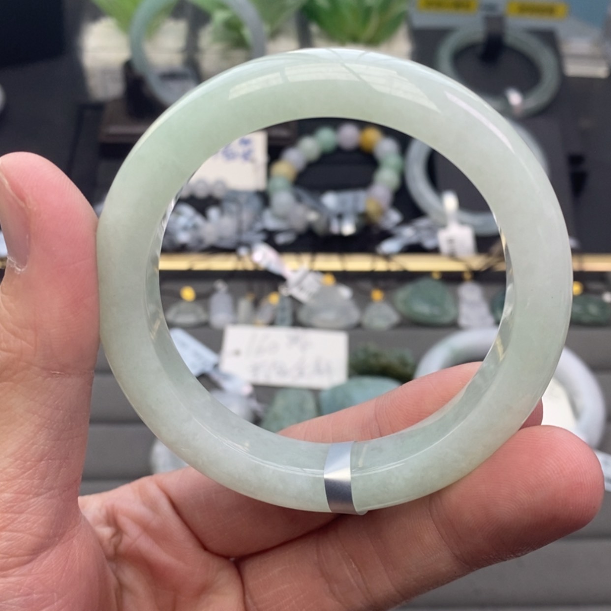 【闪购商品】未镶嵌手镯翡翠完美葡萄肉