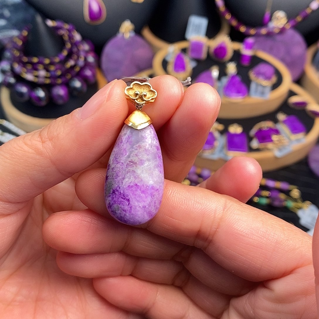 苏纪石（舒俱来）吊坠18K金镶嵌