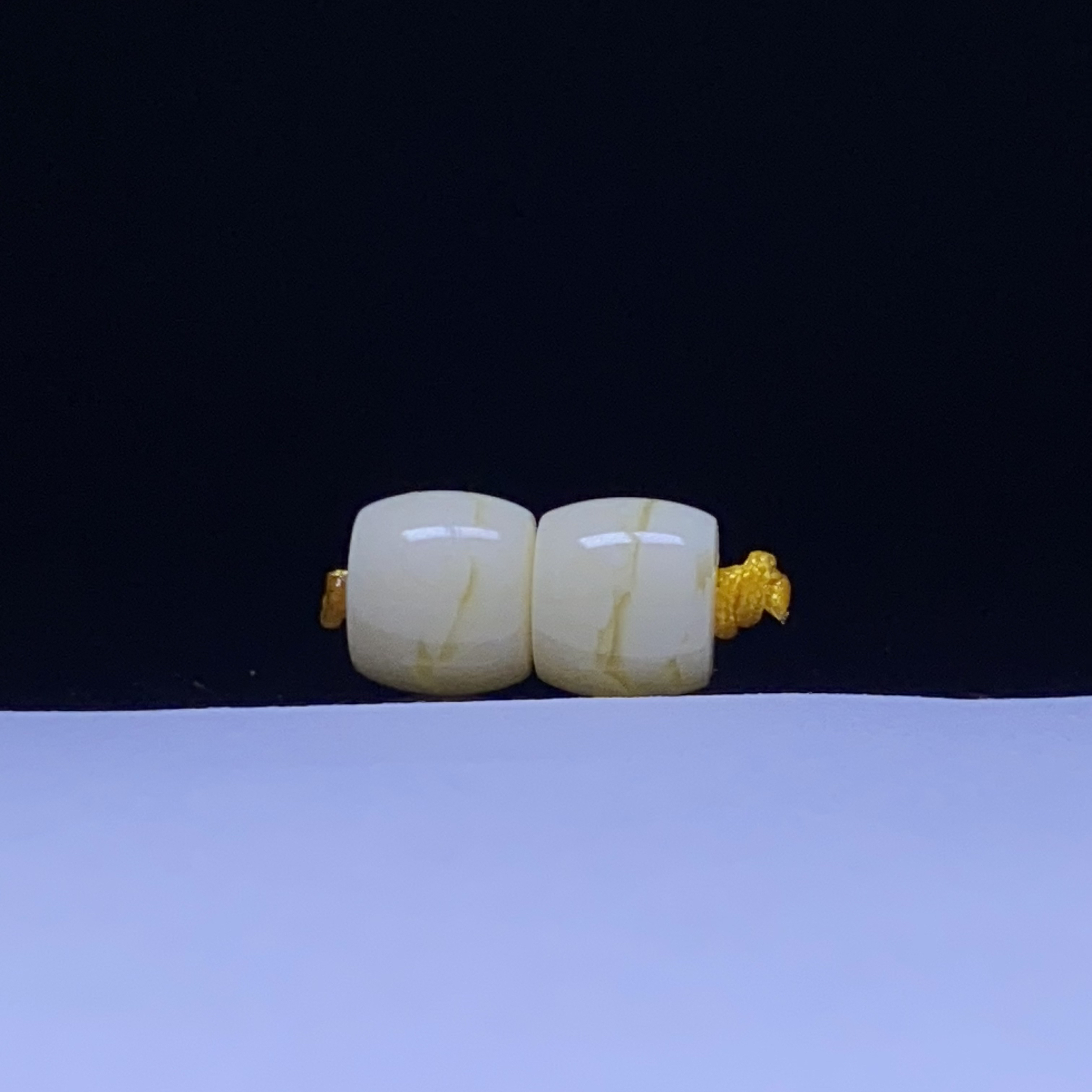 瓷白蜡直切对珠精品蜜蜡配饰8.5mm