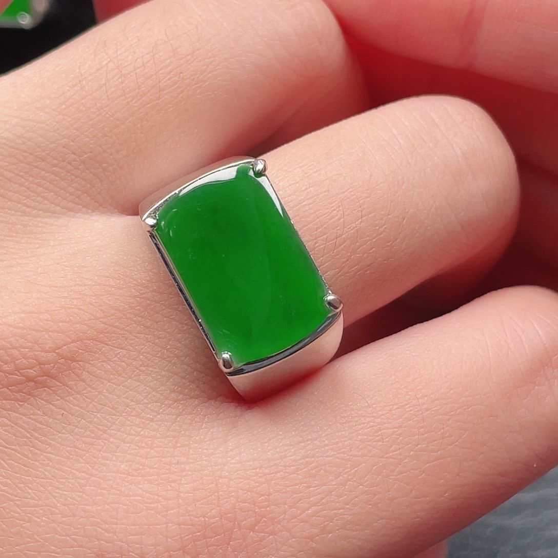 翡翠银S925镶嵌戒指没有运费险3793