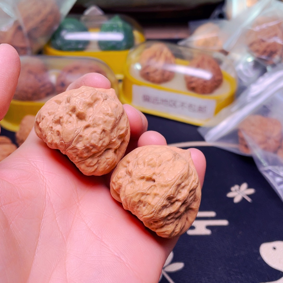 吊坠文玩核桃古蝉一对