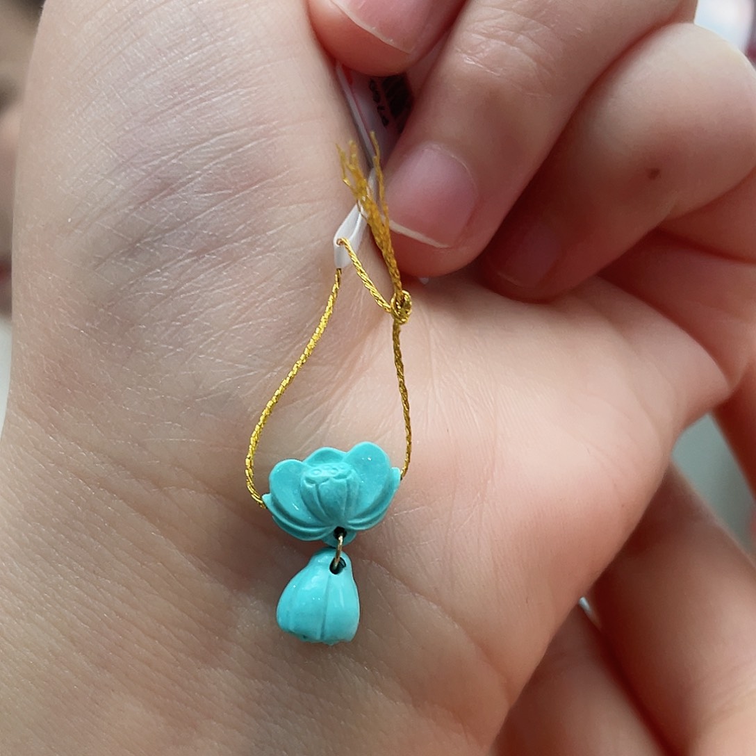 绿松石颈饰未镶嵌