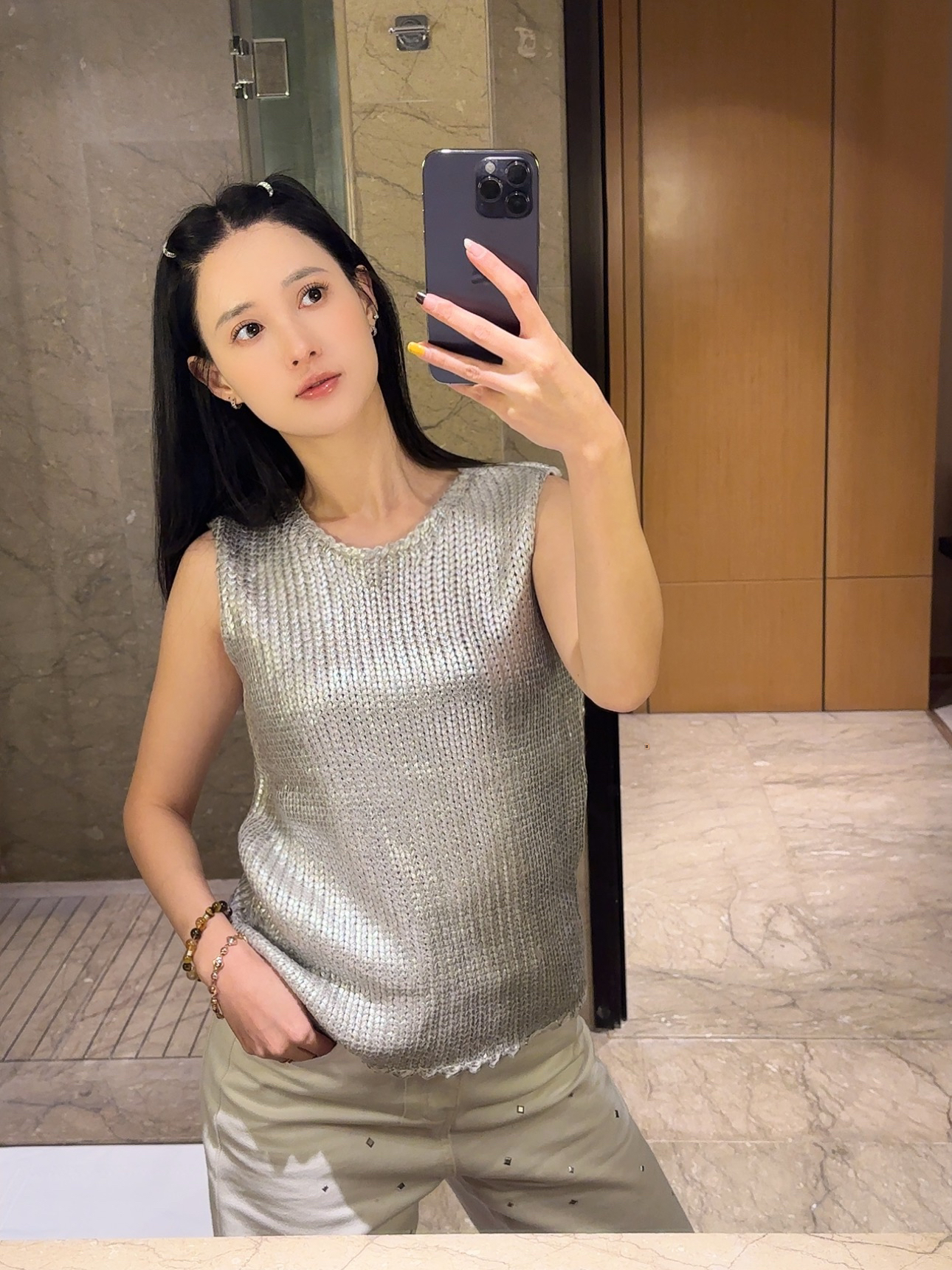 ZOU11/时尚街头个性风圆领无袖针织背心宽松钩编上衣通勤百搭