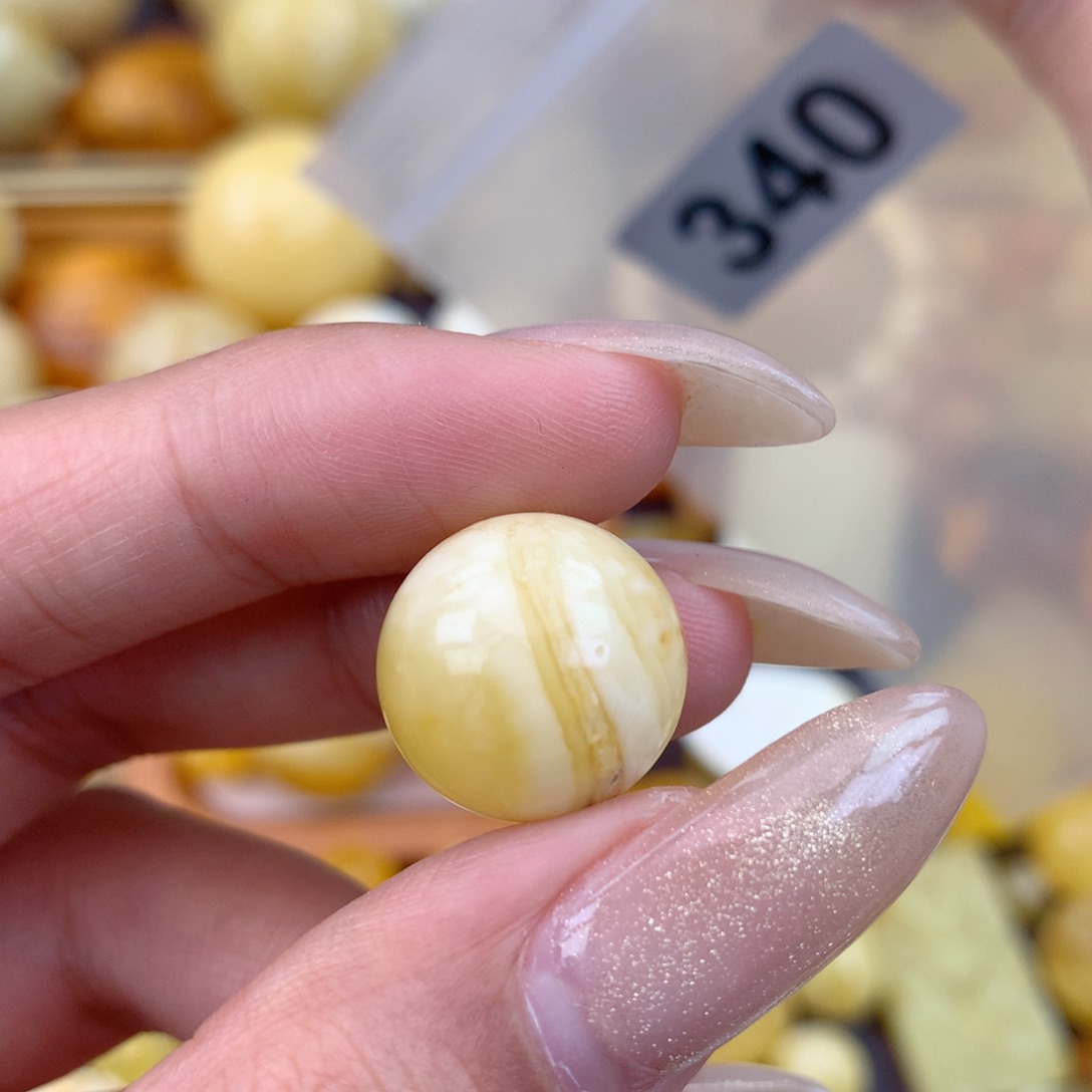 琥珀未镶嵌珠宝奇石15.8 