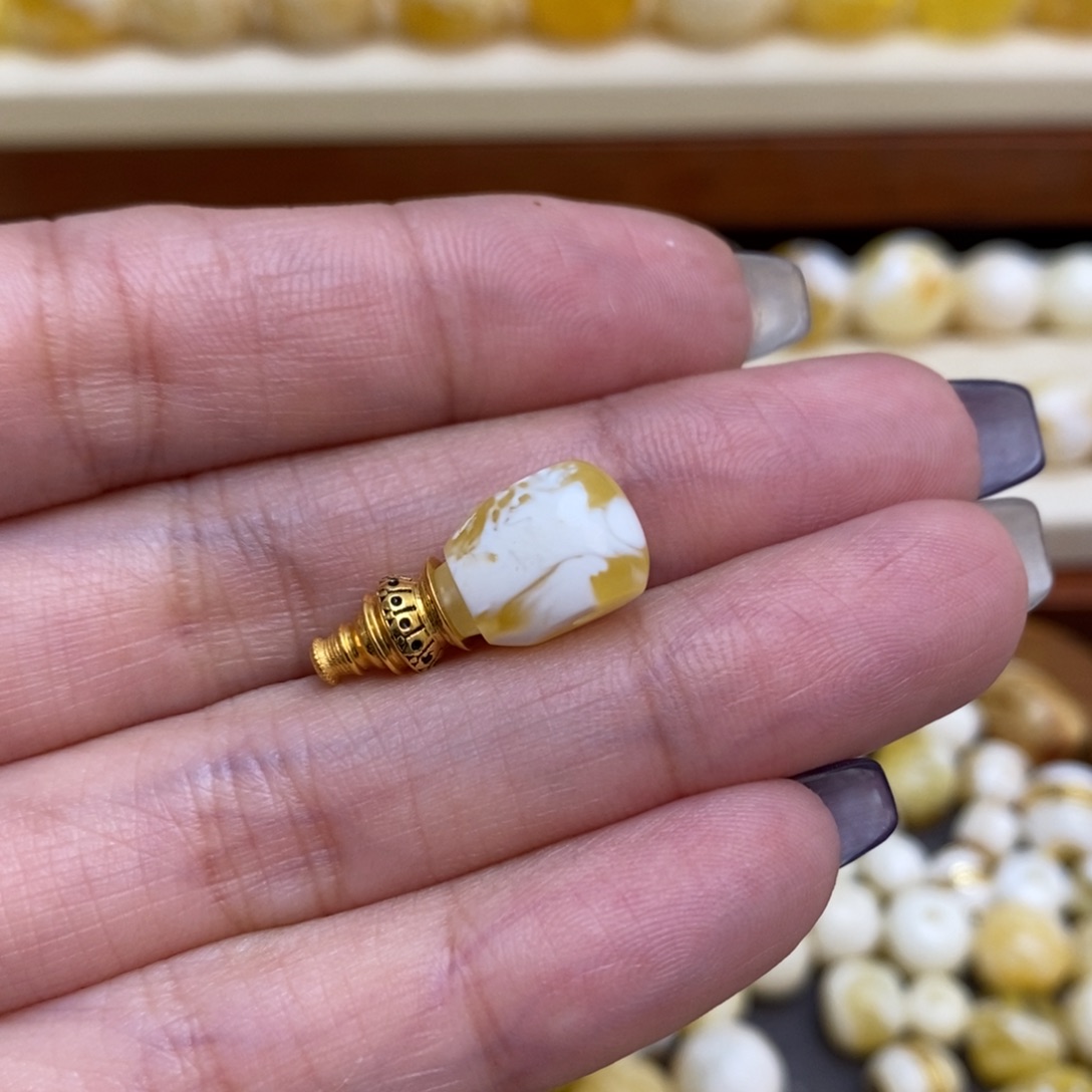 琥珀珠宝奇石18K金镶嵌堕***耀