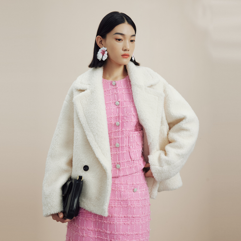 LIME/莱茵商场同款保暖气质羊剪绒短大衣本白色LMFD9ATHCK02