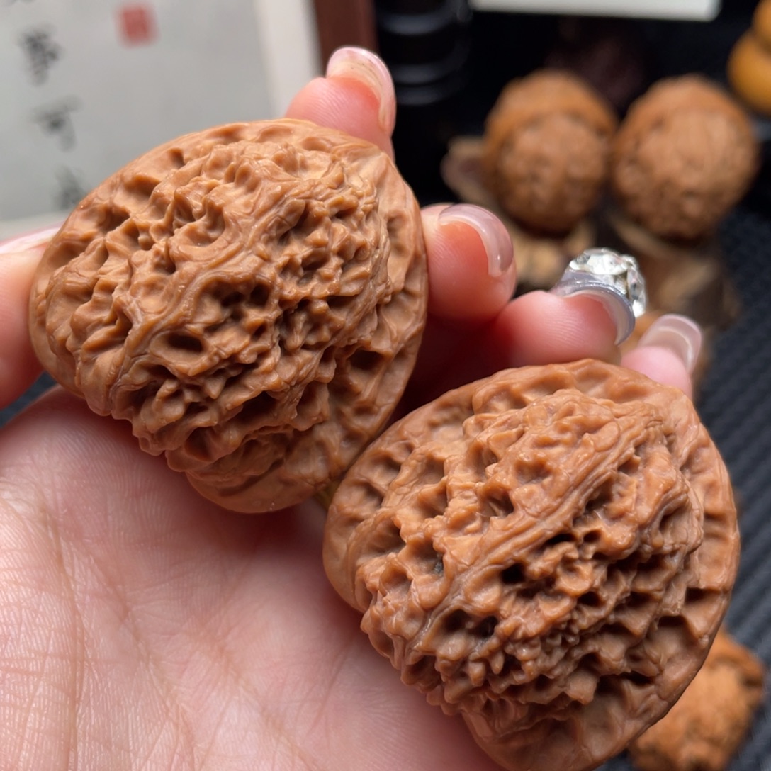 文玩核桃把件全品南疆石