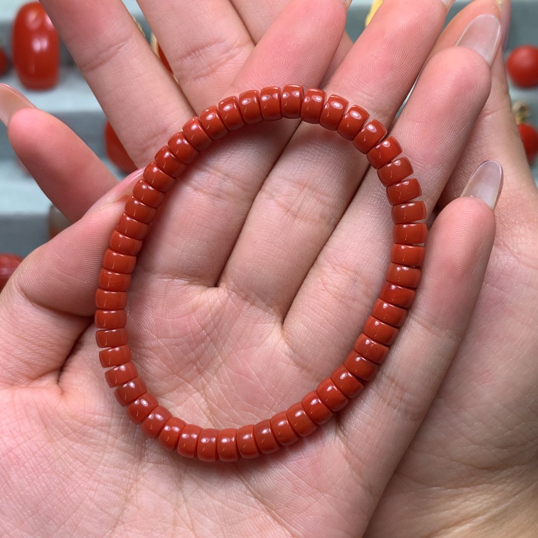 未镶嵌6+药片手串南红玛瑙