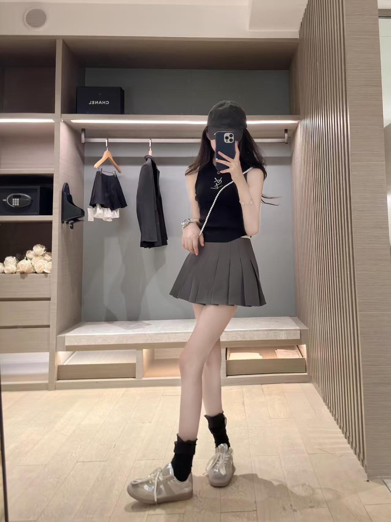 辣妹网红高定时尚女装（孤品扣号专用，偶有瑕疵，无售后介意慎拍）