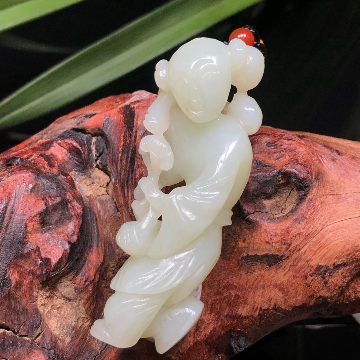 【底价已开价】51克和田玉童子手把件74*26*18mm货号02273和