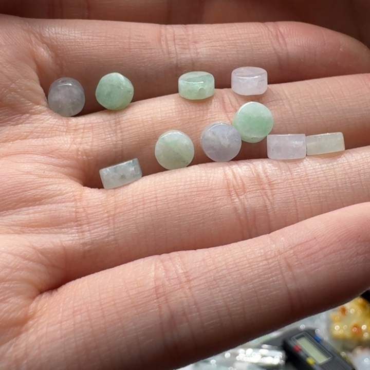 未镶嵌挂件翡翠五**土