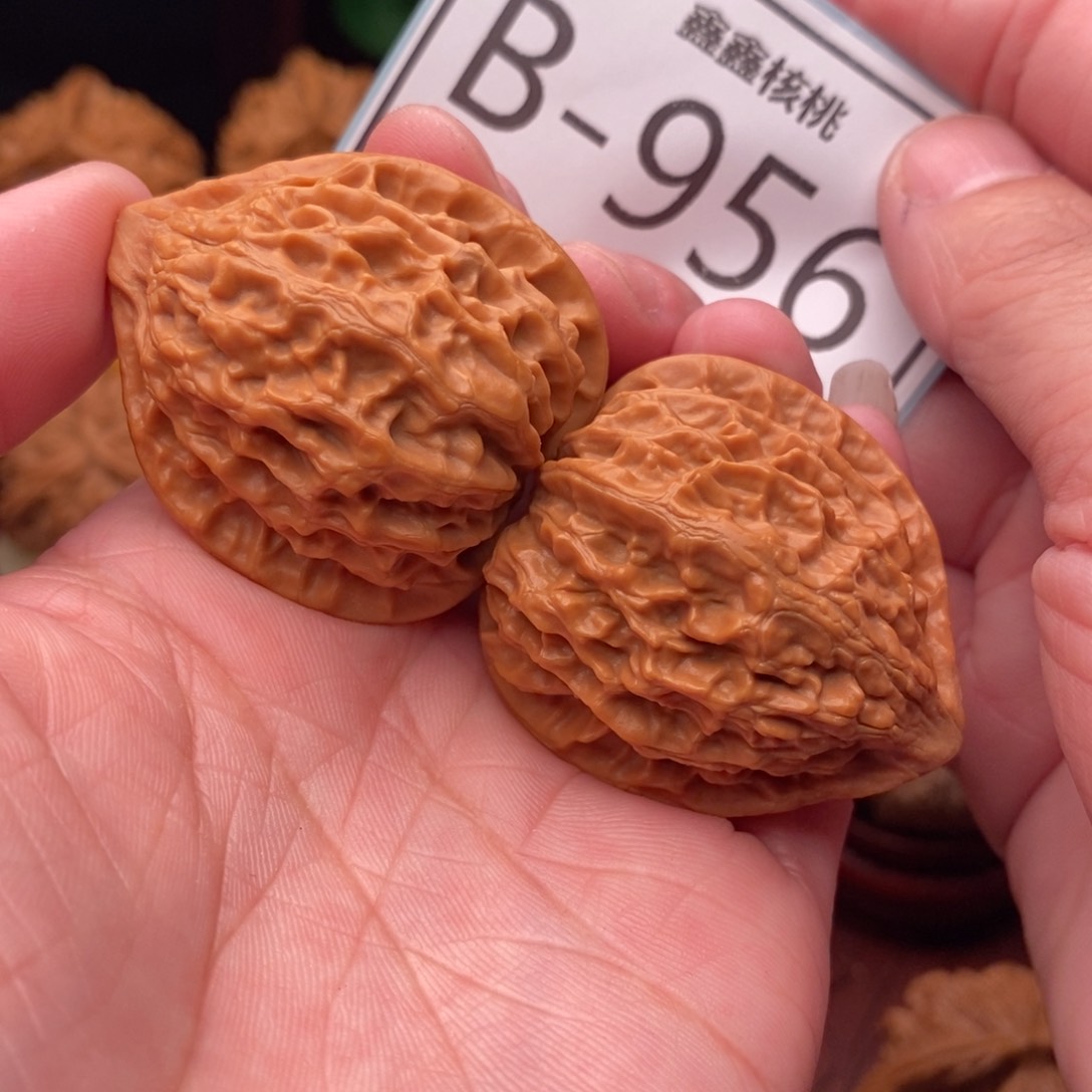 文玩核桃把件金牛36