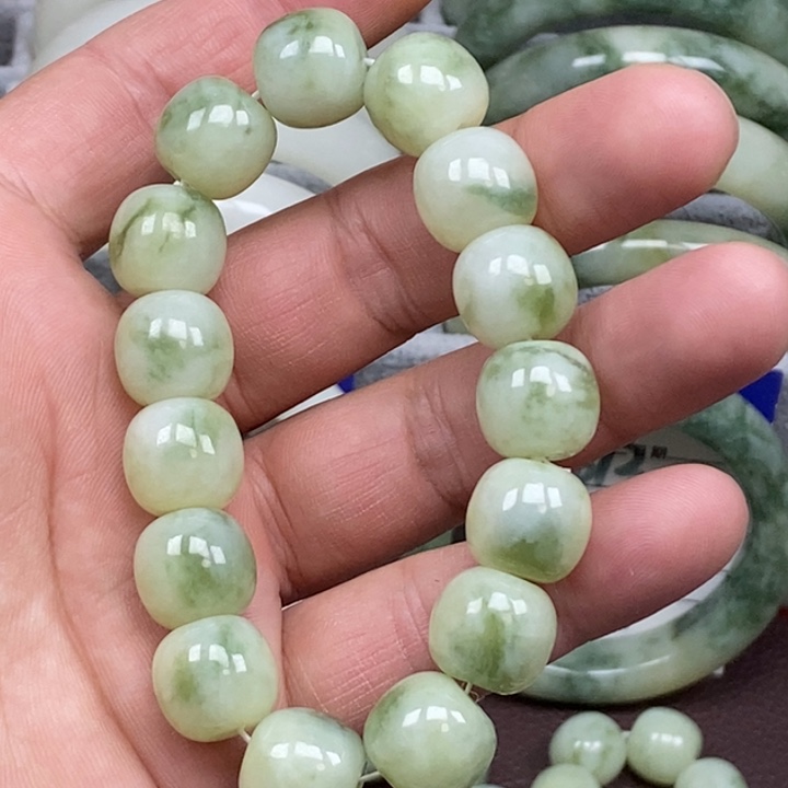蛇纹石玉未镶嵌手链