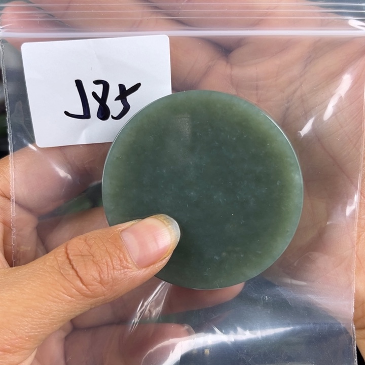 和田玉未镶嵌珠宝半成品