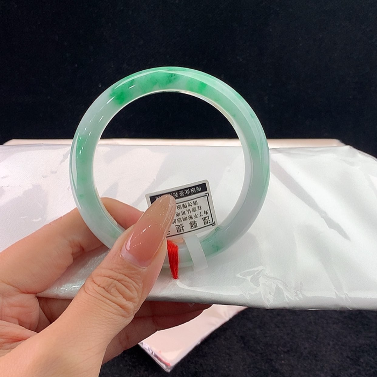 【闪购商品】未镶嵌手镯翡翠正58
