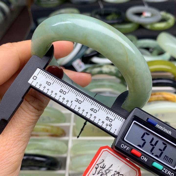 蛇纹石玉未镶嵌手镯728