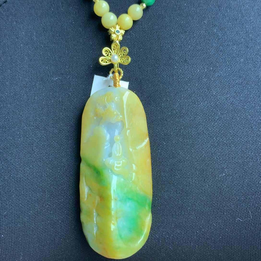 翡翠颈饰未镶嵌翡翠