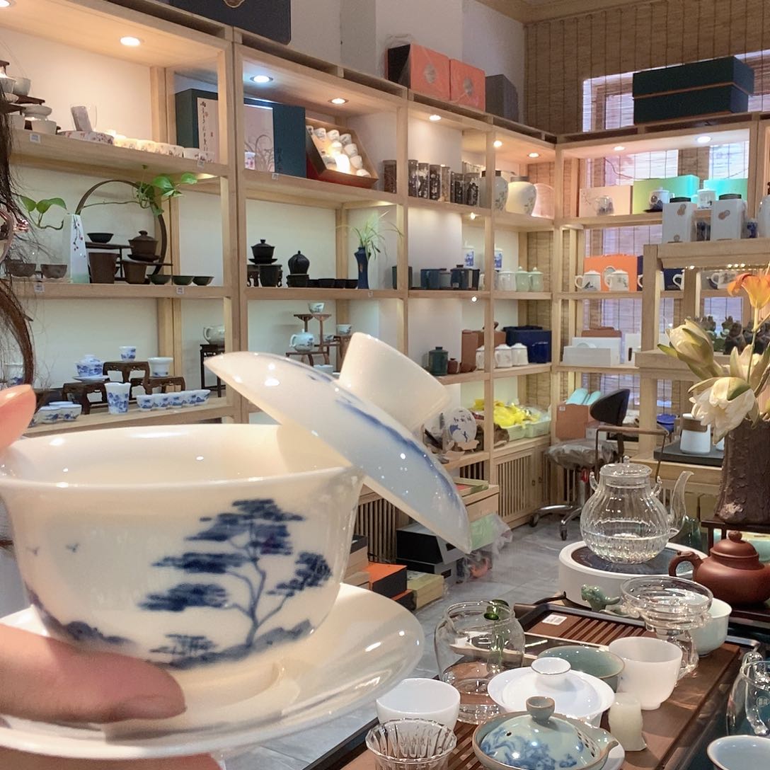 羊脂白玉瓷盖碗悬停三才
