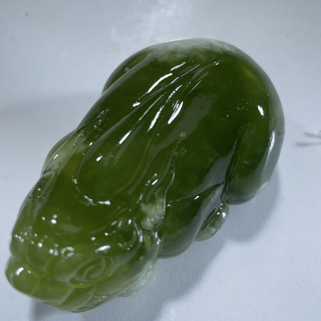 岫玉青提奶盖玉手把貔貅长8.5宽4.8厘米