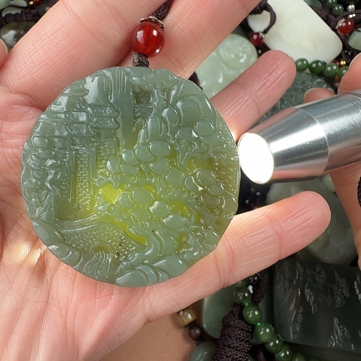 和田玉颈饰未镶嵌