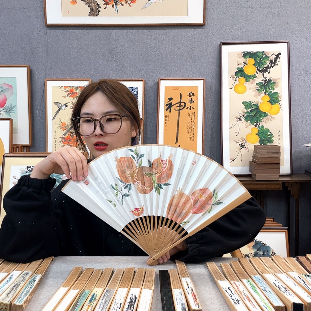 国画95寸玉竹-纯手绘-文玩扇骨（默认粘好）