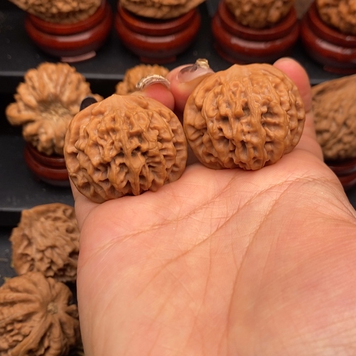 文玩核桃吊坠秦岭秦闷34.5-35无修