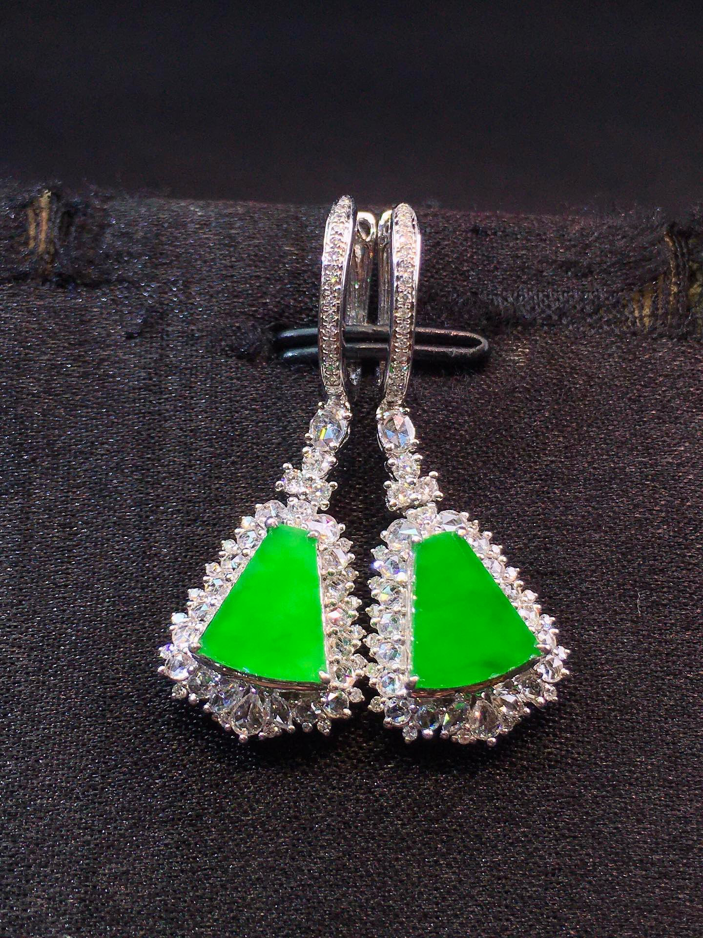 天然缅甸翡翠A货无事牌耳坠