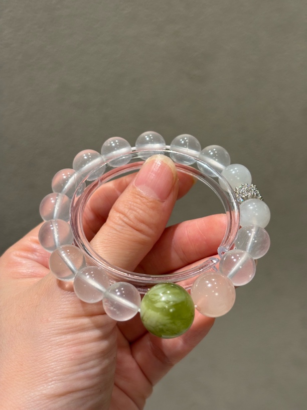 温柔简约奶白晶 岫玉 白月光天然手串