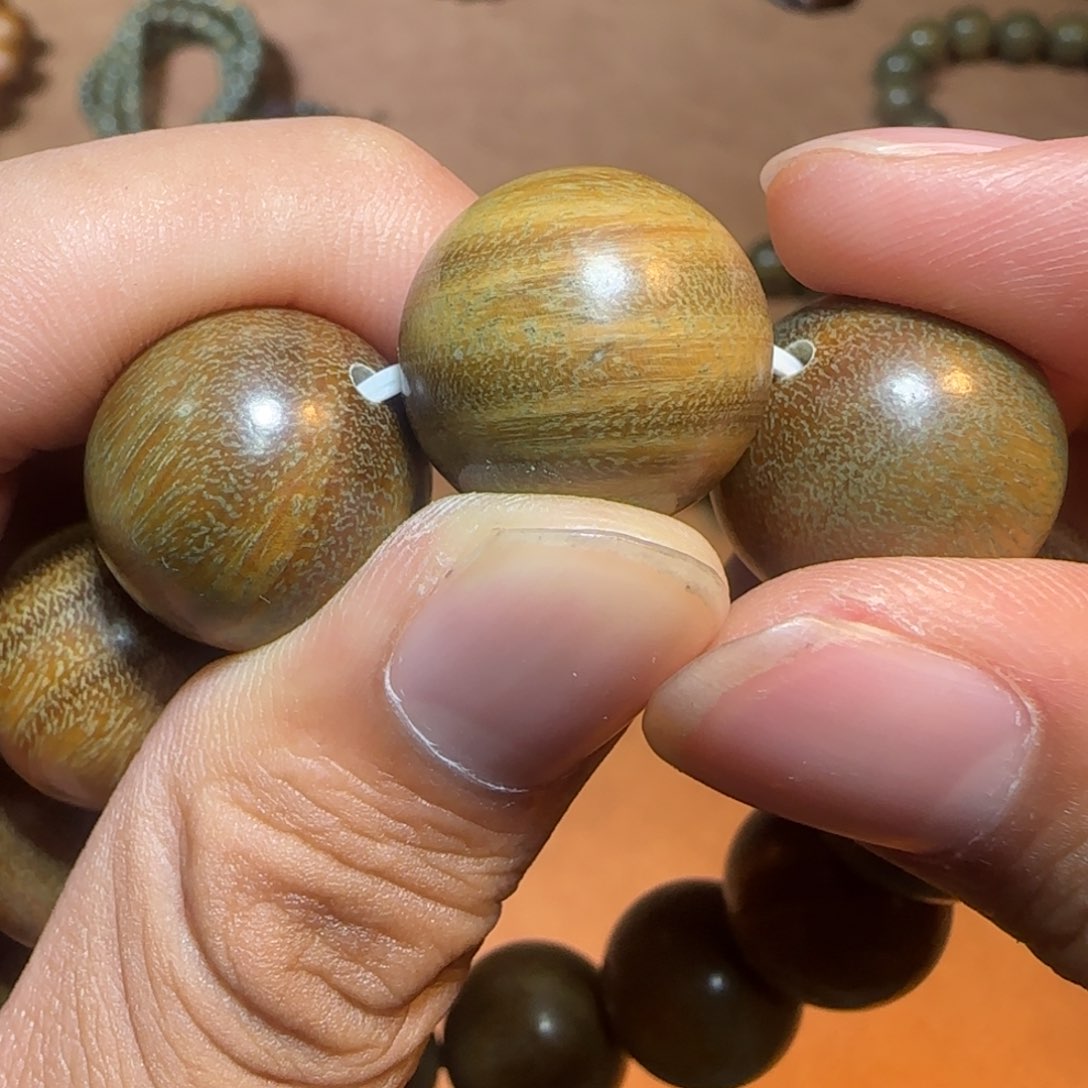 维腊木（绿檀）手串/手链晚*1.8闪电波