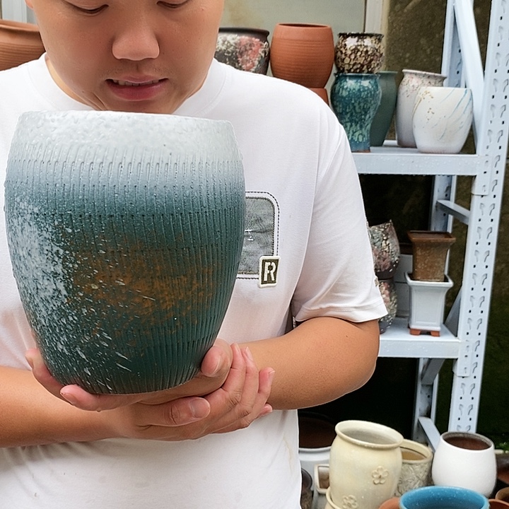 紫砂花盆口16高20瑕疵
