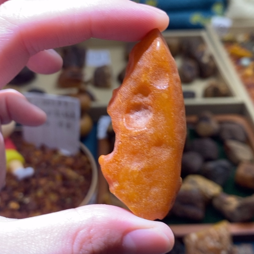 【闪购商品】未镶嵌琥珀珠宝奇石