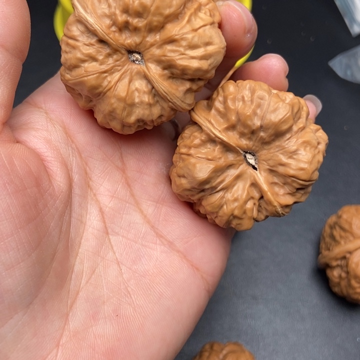 ****实文玩核桃把件40尺