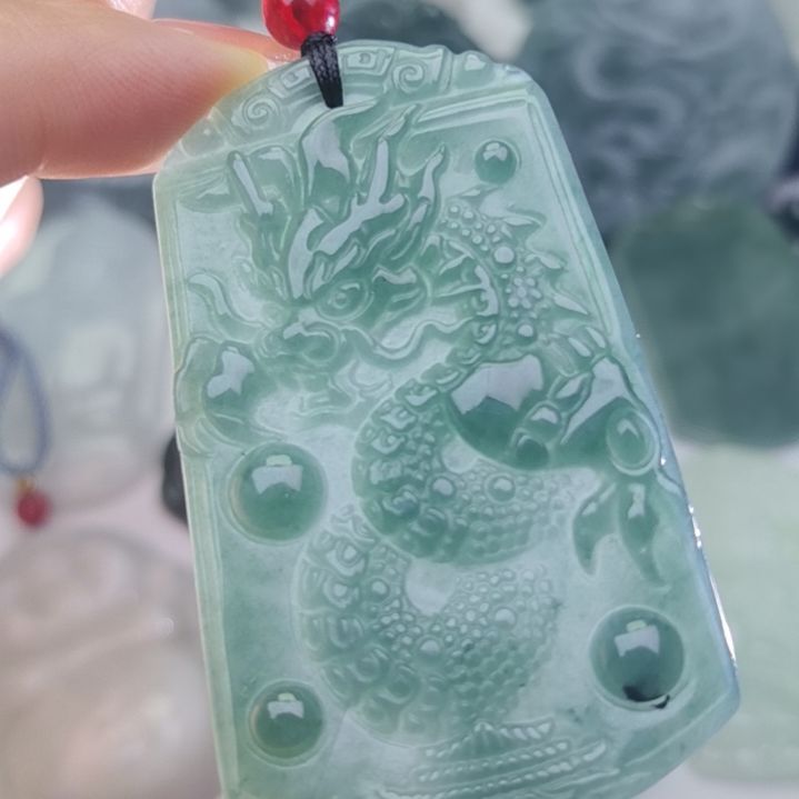 翡翠颈饰未镶嵌天然的A货翡翠多样性发货