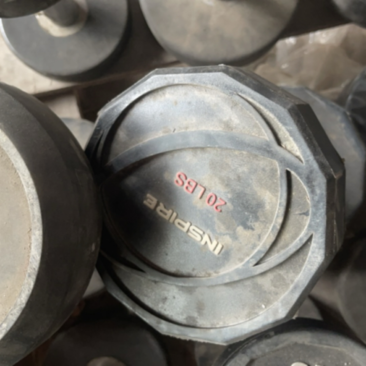 包胶铸铁哑铃9kg一个