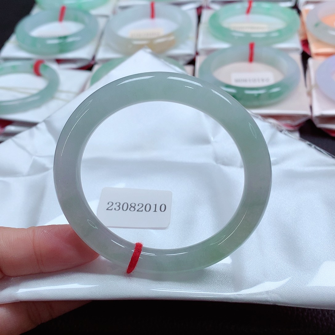 翡翠手镯（圆镯）未镶嵌落*