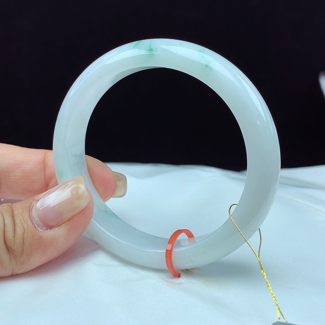 翡翠手镯未镶嵌55圈 0378