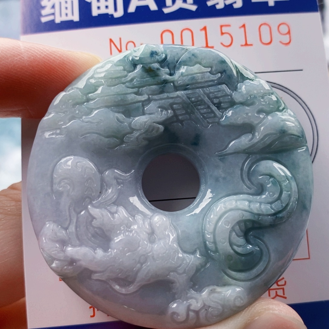 吊坠(不含链)未镶嵌翡翠