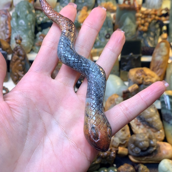 岫岩河磨玉（透闪石质玉）挂件未镶嵌