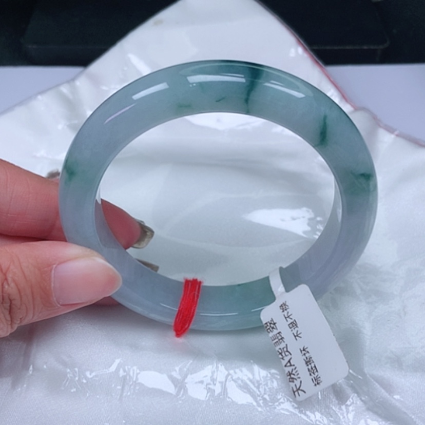 【闪购商品】翡翠手镯未镶嵌一*，