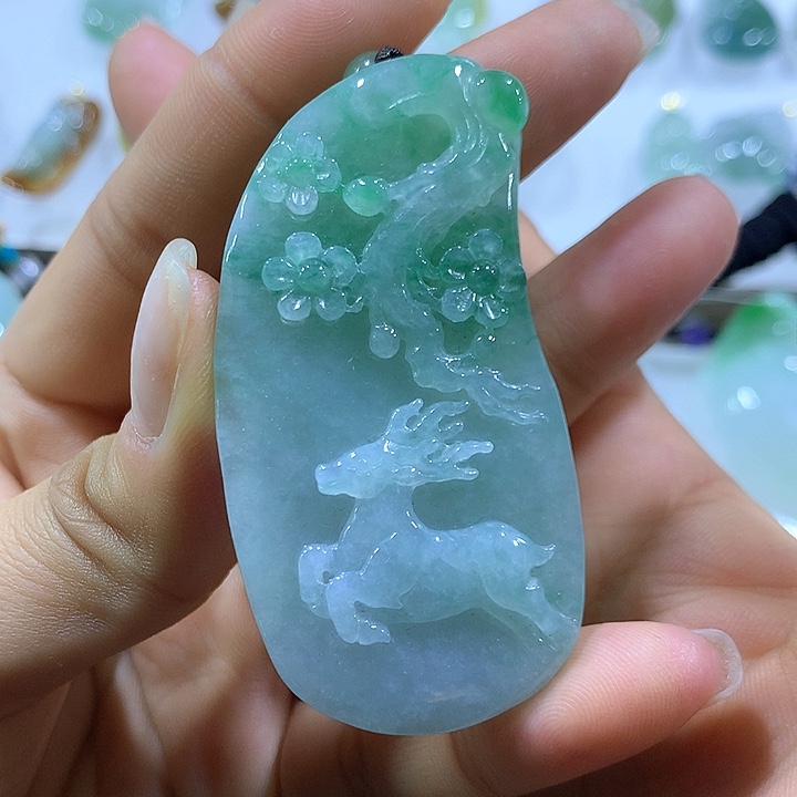 翡翠颈饰未镶嵌 天然翡翠A货吊坠