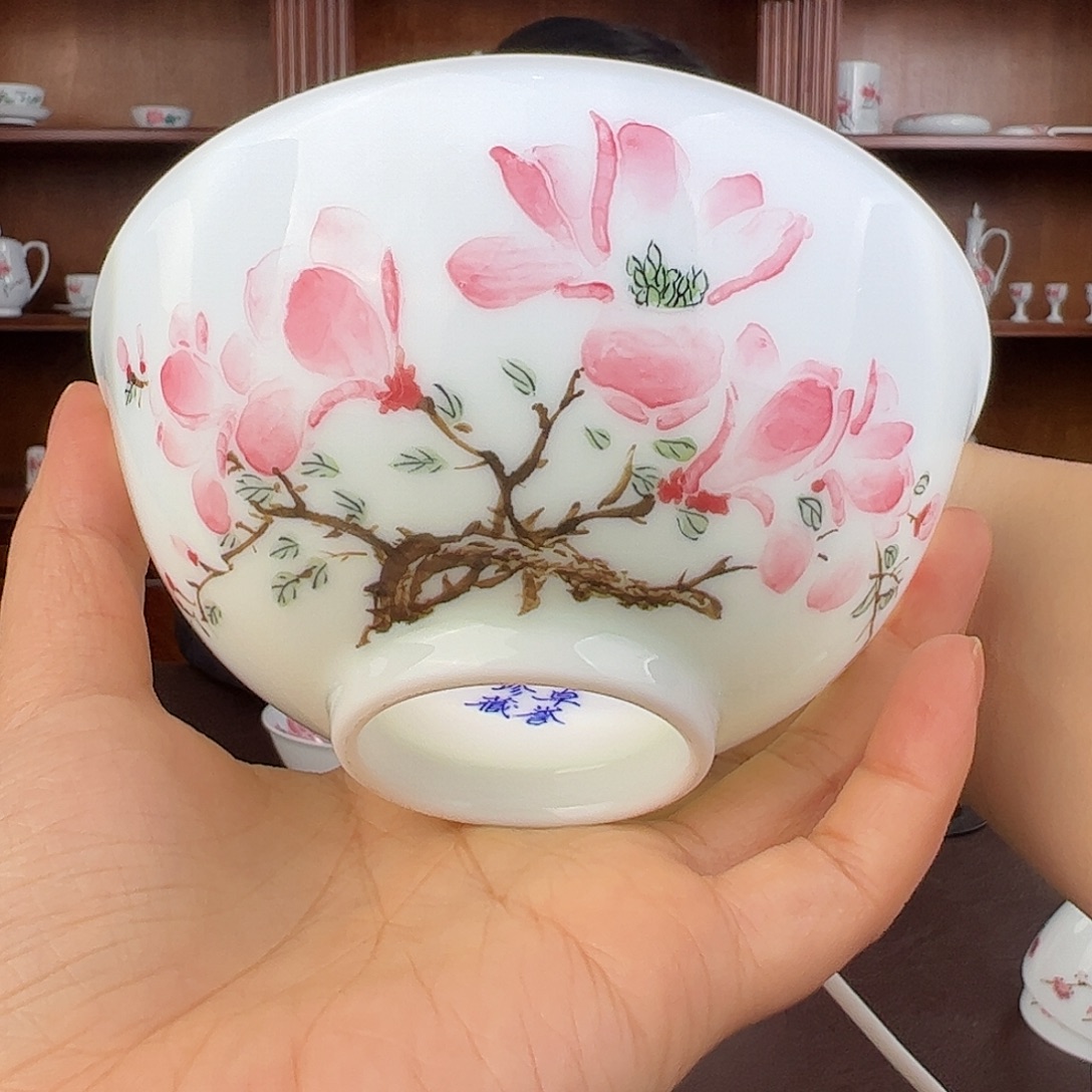 瓷釉下彩玉兰花观赏碗