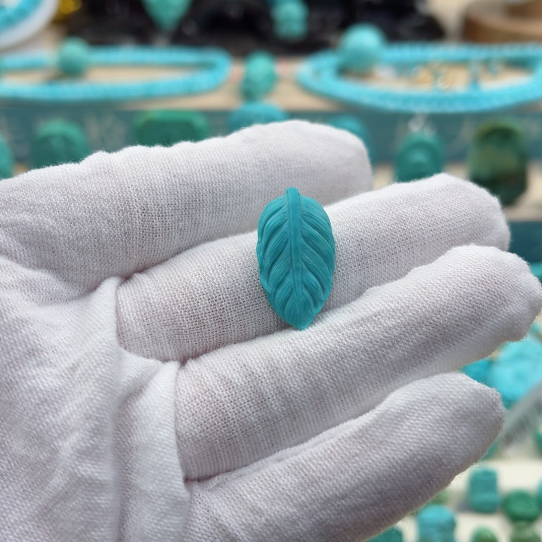 绿松石配饰未镶嵌