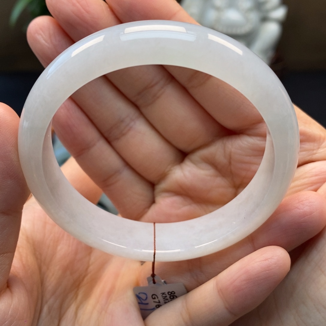 翡翠手镯未镶嵌天然