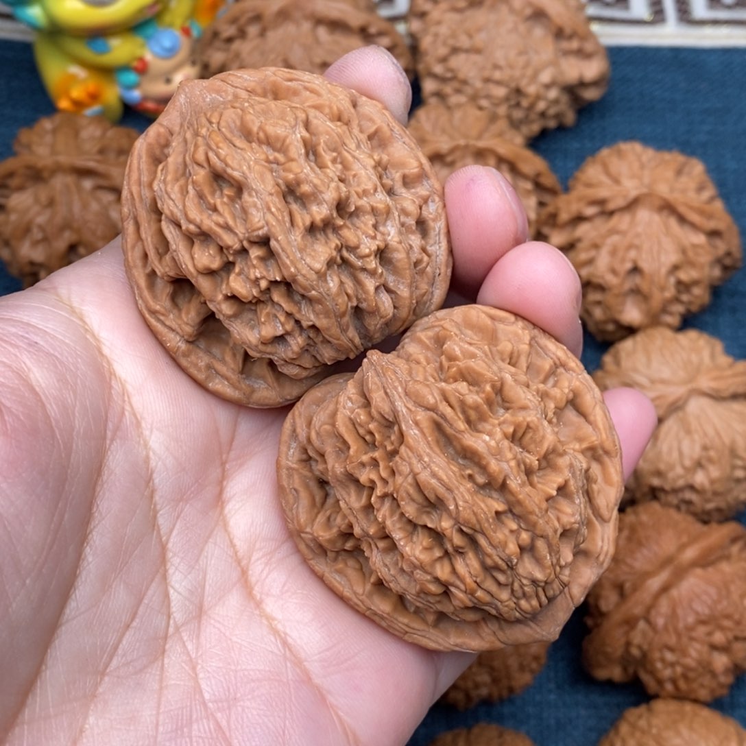 文玩核桃把件44.5精品麦穗虎头全品52克