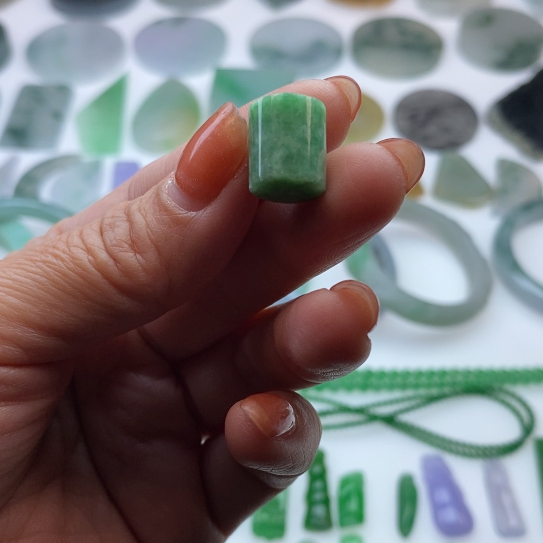 翡翠挂件未镶嵌天然翡翠