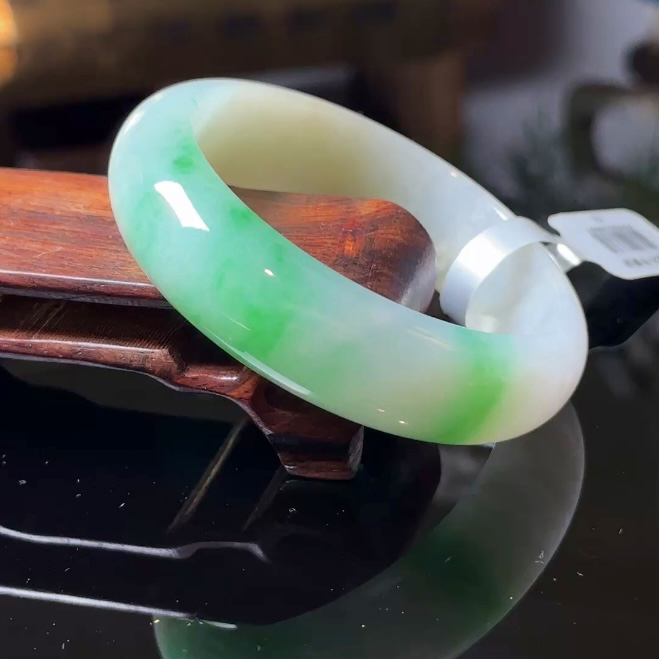 50圈 放漏白底青 天然A货翡翠手镯