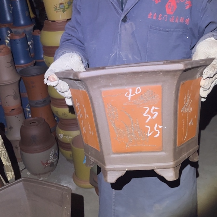 紫砂花盆紫砂花盆和小