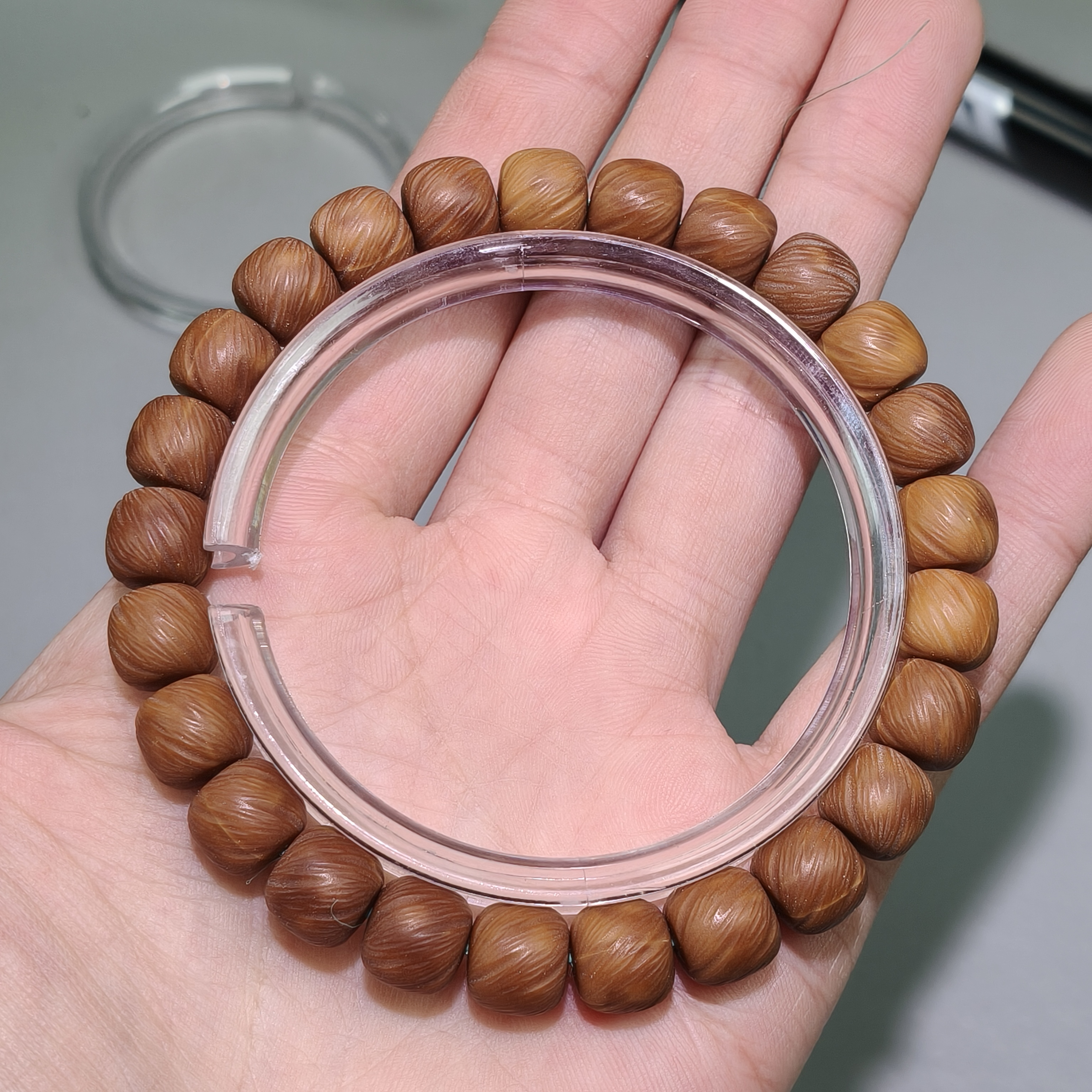 M681 【云锦】猴头雕刻珠单圈手串