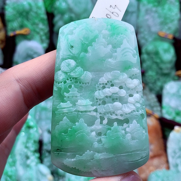 翡翠吊坠(不含链)未镶嵌